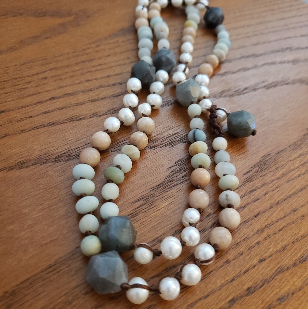 Vantel Pearl Necklace